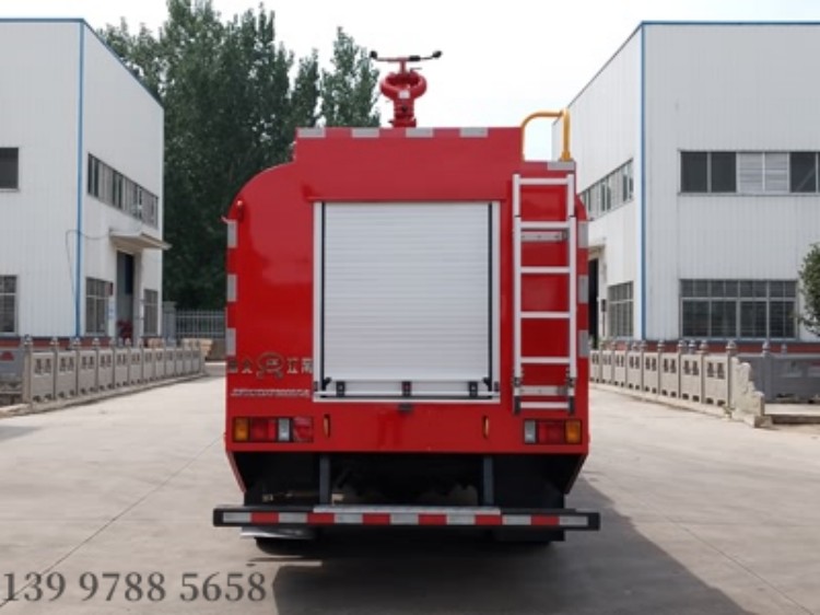 1679361803865713.jpg 水罐消防車750.jpg
